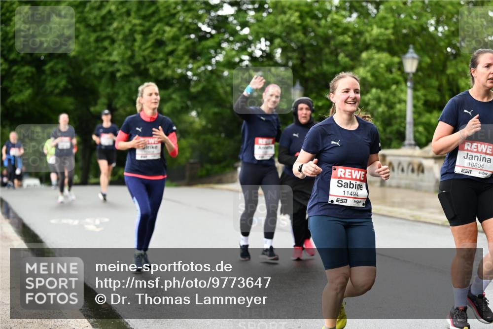 14.06.2026 - REWE Women's Run Dr. Thomas Lammeyer http://msf.ph/oto/9773647 14.06.2026 09:53:02 Laufen 34, 11494, 7, 10804 meine-sportfotos.de