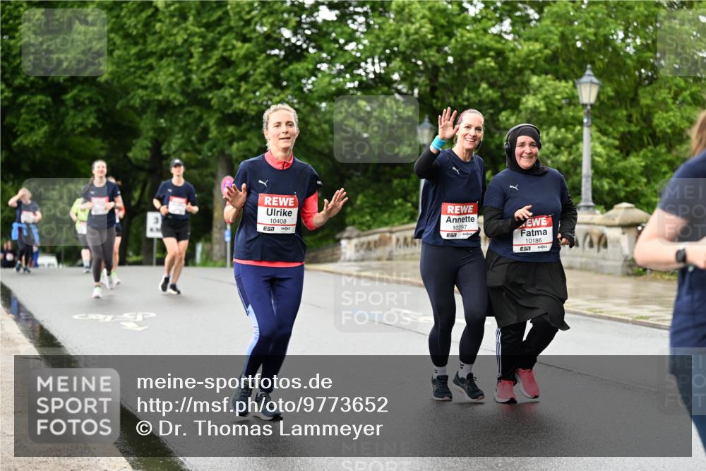 14.06.2026 - REWE Women's Run Dr. Thomas Lammeyer http://msf.ph/oto/9773652 14.06.2026 09:53:03 Laufen 10408, 10297, 7, 10186 meine-sportfotos.de