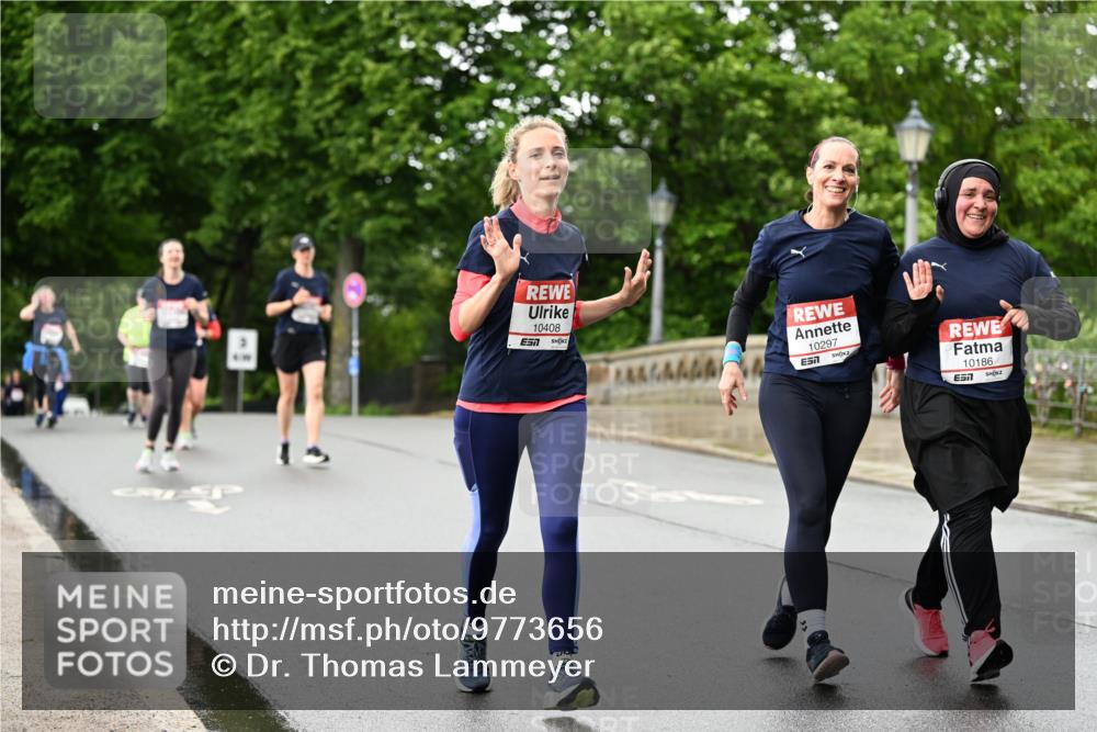 14.06.2026 - REWE Women's Run Dr. Thomas Lammeyer http://msf.ph/oto/9773656 14.06.2026 09:53:03 Laufen 10408, 10297, 57, 10186, 7 meine-sportfotos.de