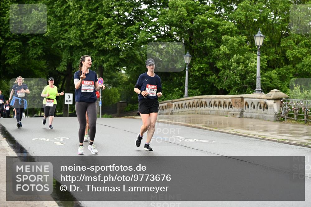 14.06.2026 - REWE Women's Run Dr. Thomas Lammeyer http://msf.ph/oto/9773676 14.06.2026 09:53:06 Laufen 9, 3, 11328, 10468 meine-sportfotos.de