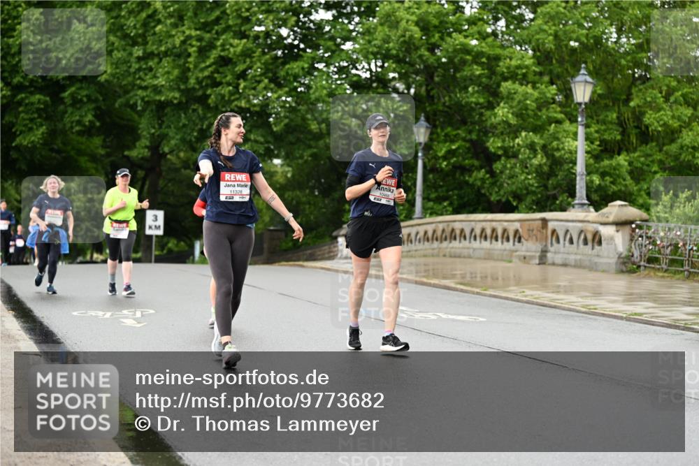 14.06.2026 - REWE Women's Run Dr. Thomas Lammeyer http://msf.ph/oto/9773682 14.06.2026 09:53:06 Laufen 11328, 51, 10468 meine-sportfotos.de