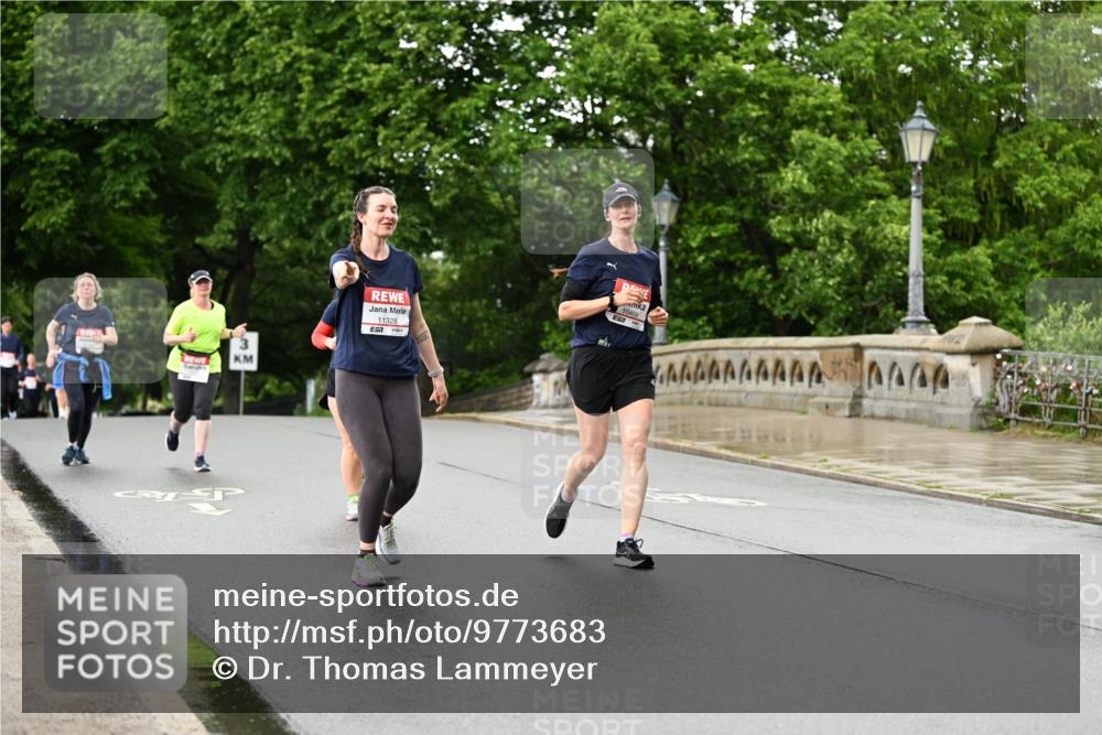 14.06.2026 - REWE Women's Run Dr. Thomas Lammeyer http://msf.ph/oto/9773683 14.06.2026 09:53:07 Laufen 10468, 11328, 57 meine-sportfotos.de