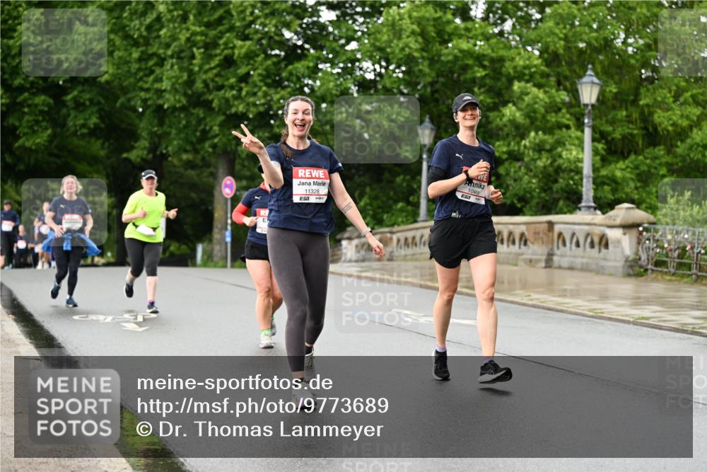 14.06.2026 - REWE Women's Run Dr. Thomas Lammeyer http://msf.ph/oto/9773689 14.06.2026 09:53:07 Laufen 11328, 10468, 7 meine-sportfotos.de