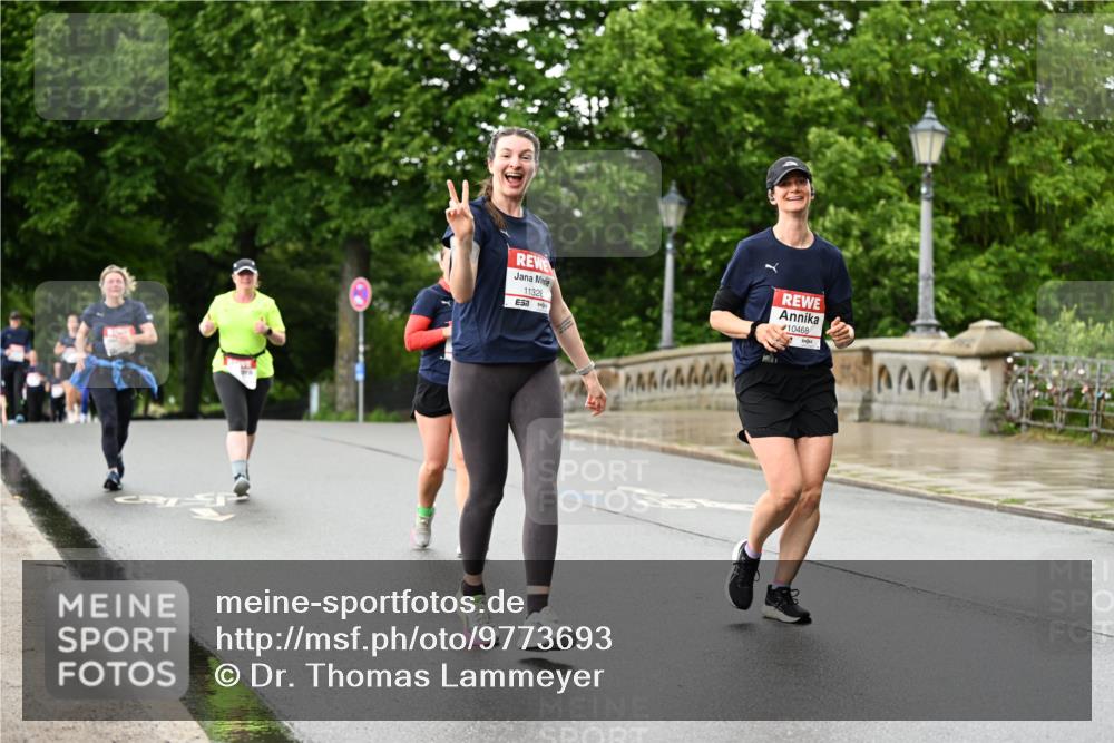 14.06.2026 - REWE Women's Run Dr. Thomas Lammeyer http://msf.ph/oto/9773693 14.06.2026 09:53:08 Laufen 11328, 10468 meine-sportfotos.de