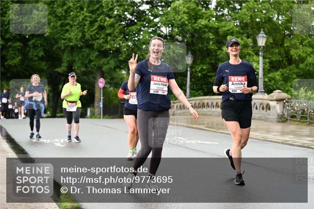 14.06.2026 - REWE Women's Run Dr. Thomas Lammeyer http://msf.ph/oto/9773695 14.06.2026 09:53:08 Laufen 11328, 7, 10468, 7 meine-sportfotos.de