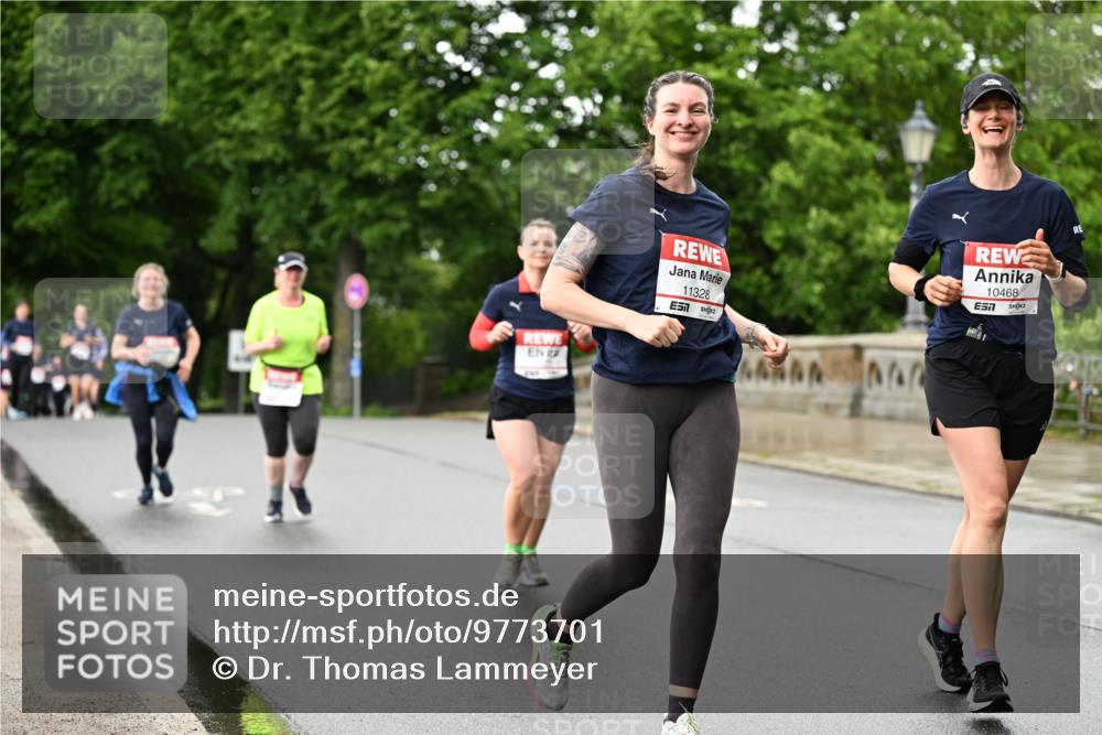 14.06.2026 - REWE Women's Run Dr. Thomas Lammeyer http://msf.ph/oto/9773701 14.06.2026 09:53:08 Laufen 11328, 10468, 7 meine-sportfotos.de