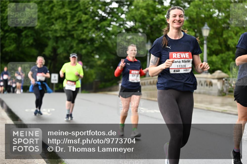 14.06.2026 - REWE Women's Run Dr. Thomas Lammeyer http://msf.ph/oto/9773704 14.06.2026 09:53:09 Laufen 11328, 7 meine-sportfotos.de