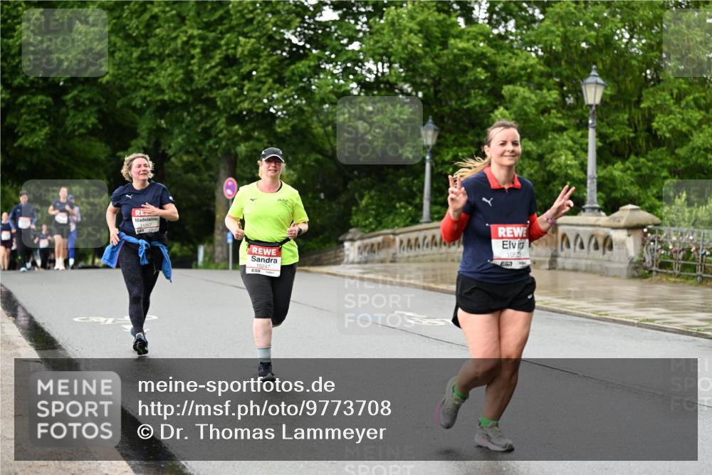 14.06.2026 - REWE Women's Run Dr. Thomas Lammeyer http://msf.ph/oto/9773708 14.06.2026 09:53:10 Laufen 11257, 10247, 1055, 57 meine-sportfotos.de