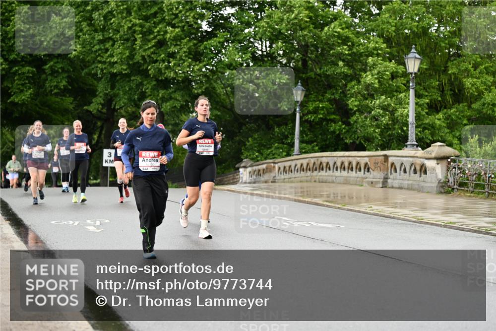 14.06.2026 - REWE Women's Run Dr. Thomas Lammeyer http://msf.ph/oto/9773744 14.06.2026 09:53:19 Laufen 3, 0130 meine-sportfotos.de