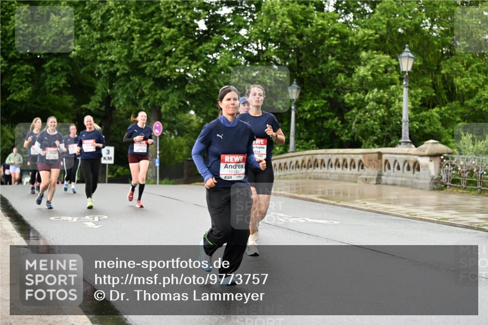 14.06.2026 - REWE Women's Run Dr. Thomas Lammeyer http://msf.ph/oto/9773757 14.06.2026 09:53:20 Laufen 3, 10130, 7, 0818 meine-sportfotos.de