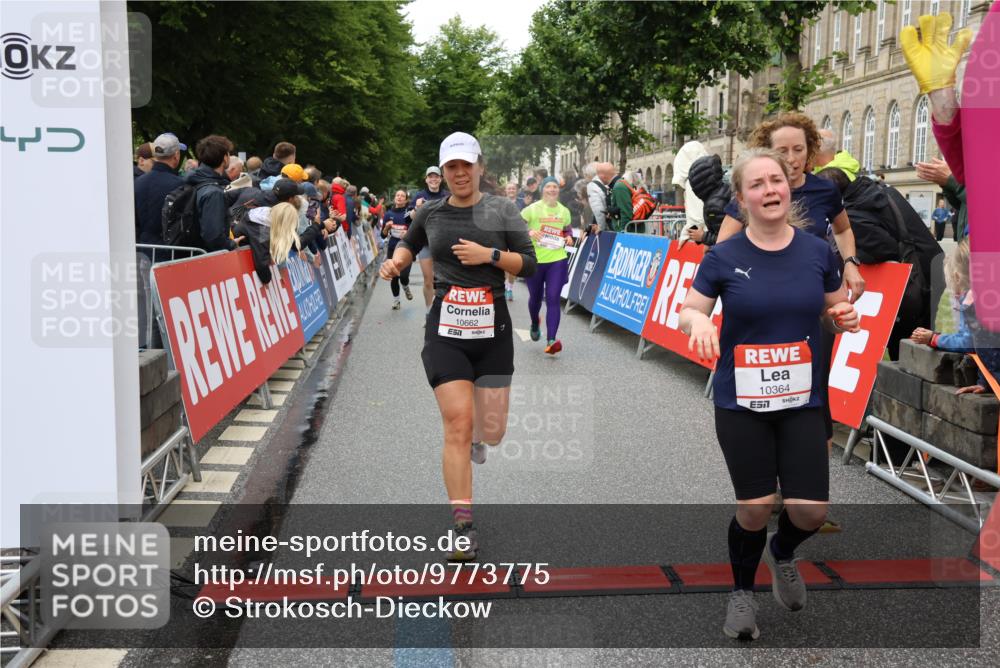 14.06.2026 - REWE Women's Run Strokosch-Dieckow http://msf.ph/oto/9773775 14.06.2026 09:55:44 Ziel 10104, 10119, 10129, 10358, 10364, 10372, 10496, 10600, 10662, 10687, 10699, 10810, 10927, 11089, 11454 meine-sportfotos.de