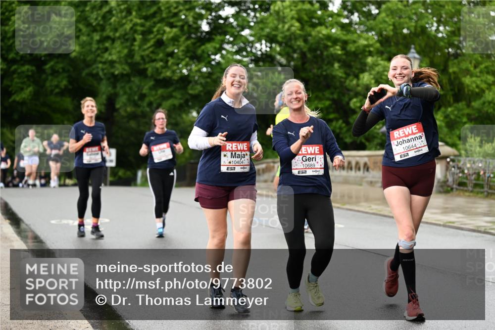 14.06.2026 - REWE Women's Run Dr. Thomas Lammeyer http://msf.ph/oto/9773802 14.06.2026 09:53:25 Laufen 10404, 7, 10689, 7, 10644, 7 meine-sportfotos.de
