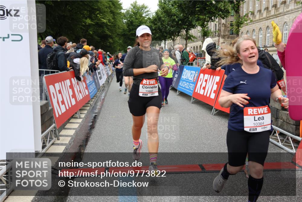 14.06.2026 - REWE Women's Run Strokosch-Dieckow http://msf.ph/oto/9773822 14.06.2026 09:55:44 Ziel 10104, 10119, 10129, 10358, 10364, 10372, 10496, 10600, 10662, 10687, 10699, 10810, 10927, 11089, 11454 meine-sportfotos.de