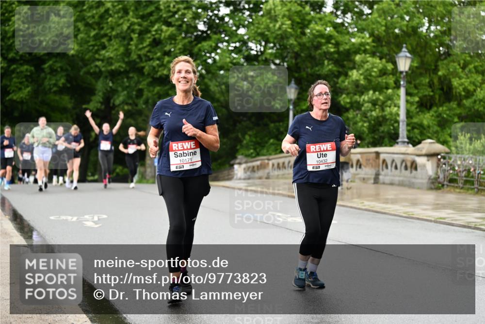 14.06.2026 - REWE Women's Run Dr. Thomas Lammeyer http://msf.ph/oto/9773823 14.06.2026 09:53:28 Laufen 10171, 57, 10432, 7 meine-sportfotos.de