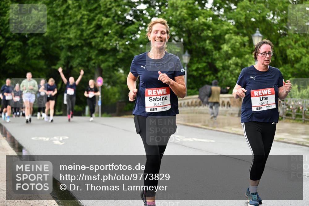 14.06.2026 - REWE Women's Run Dr. Thomas Lammeyer http://msf.ph/oto/9773829 14.06.2026 09:53:28 Laufen 10171, 7, 10432, 7 meine-sportfotos.de