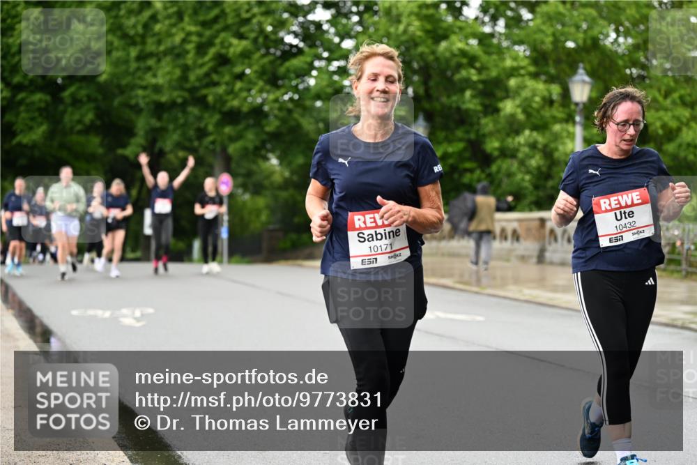 14.06.2026 - REWE Women's Run Dr. Thomas Lammeyer http://msf.ph/oto/9773831 14.06.2026 09:53:28 Laufen 10171, 7, 4, 10432 meine-sportfotos.de