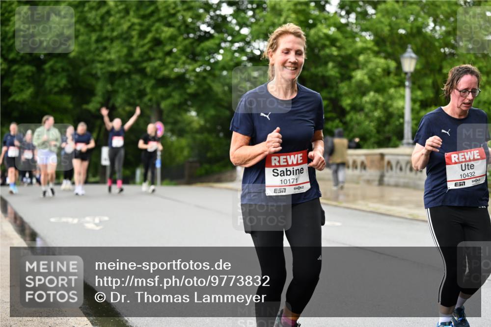 14.06.2026 - REWE Women's Run Dr. Thomas Lammeyer http://msf.ph/oto/9773832 14.06.2026 09:53:29 Laufen 10171, 10432 meine-sportfotos.de