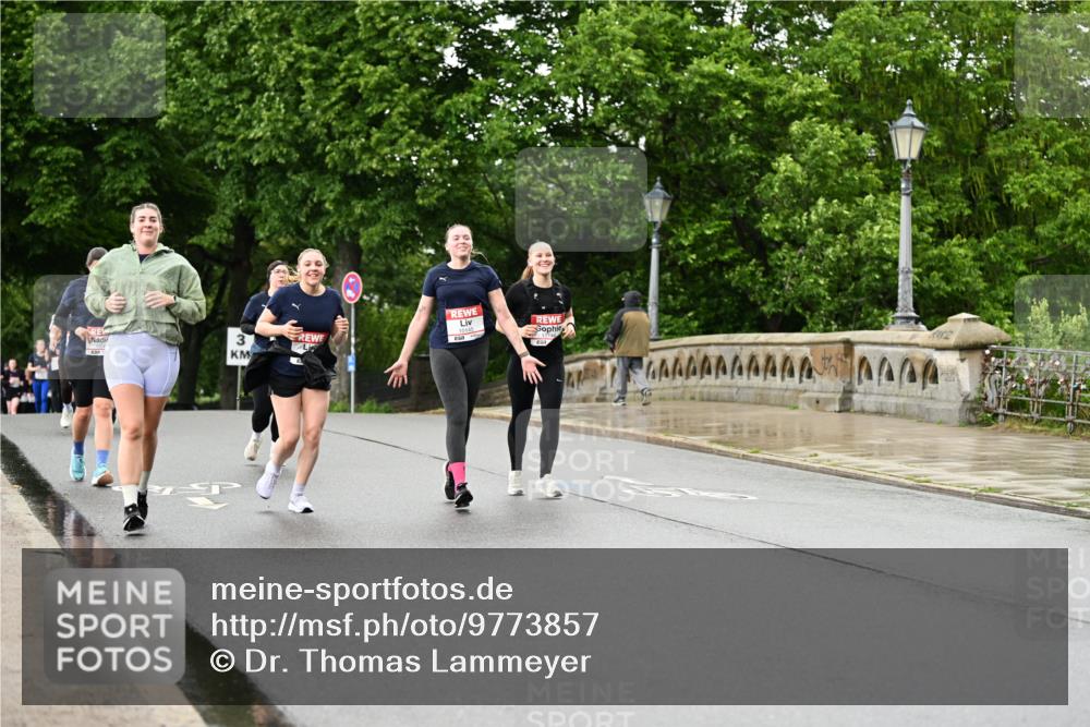 14.06.2026 - REWE Women's Run Dr. Thomas Lammeyer http://msf.ph/oto/9773857 14.06.2026 09:53:33 Laufen 10145, 3 meine-sportfotos.de