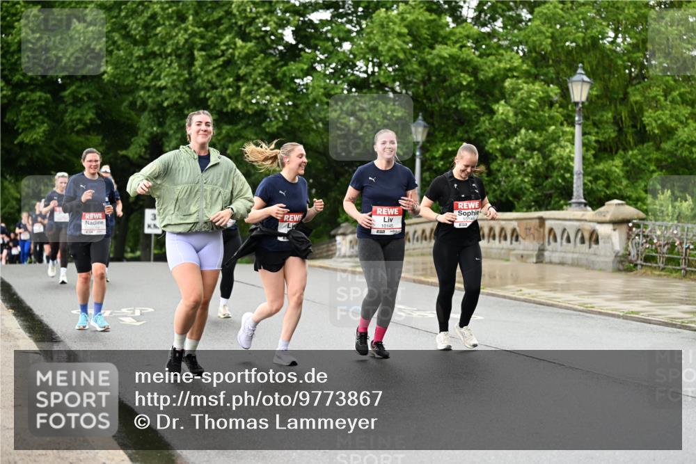 14.06.2026 - REWE Women's Run Dr. Thomas Lammeyer http://msf.ph/oto/9773867 14.06.2026 09:53:34 Laufen 10145, 10148 meine-sportfotos.de