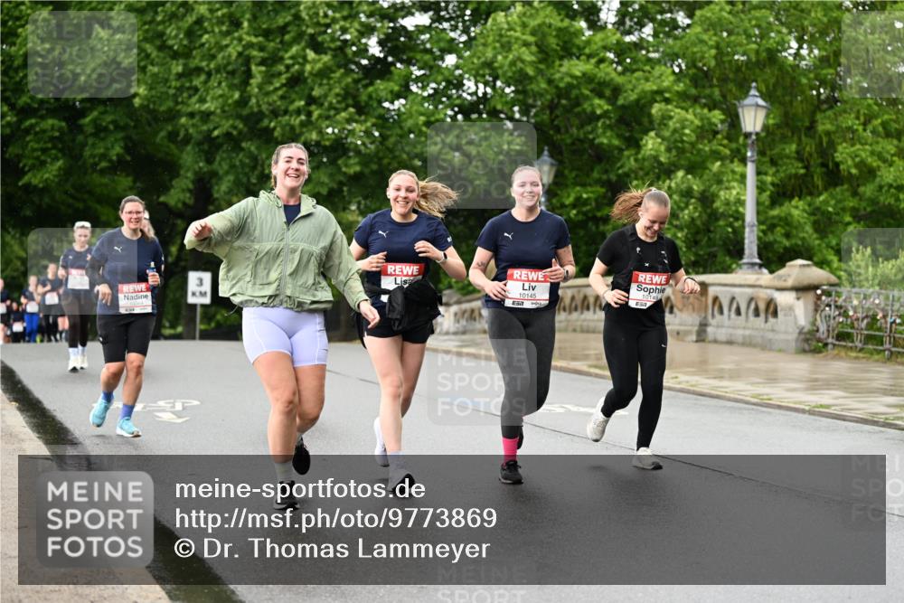 14.06.2026 - REWE Women's Run Dr. Thomas Lammeyer http://msf.ph/oto/9773869 14.06.2026 09:53:35 Laufen 10145, 10148 meine-sportfotos.de