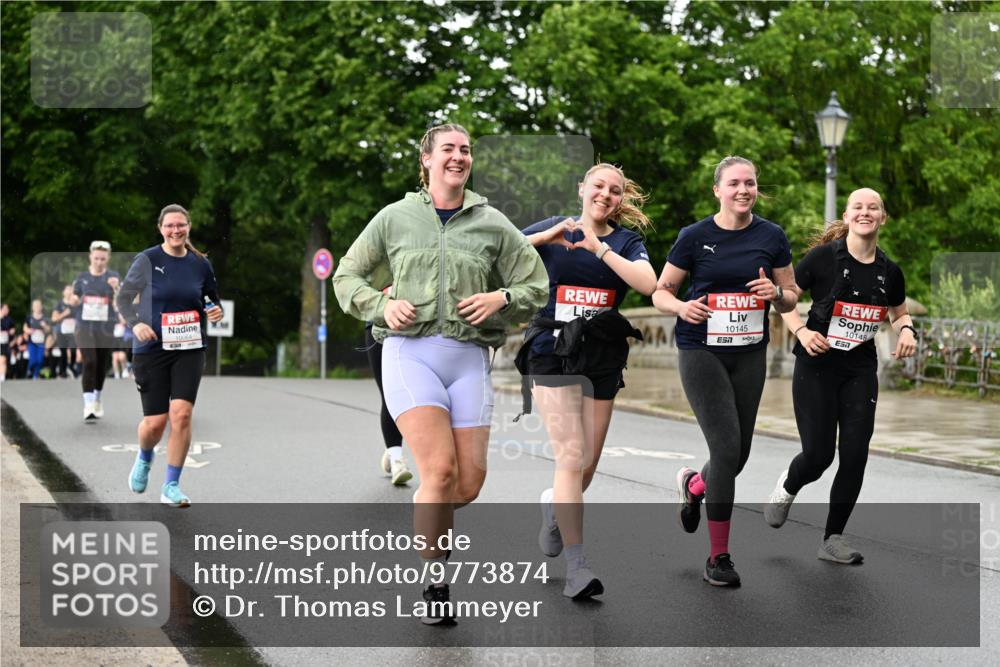 14.06.2026 - REWE Women's Run Dr. Thomas Lammeyer http://msf.ph/oto/9773874 14.06.2026 09:53:35 Laufen 10145, 7, 10148 meine-sportfotos.de