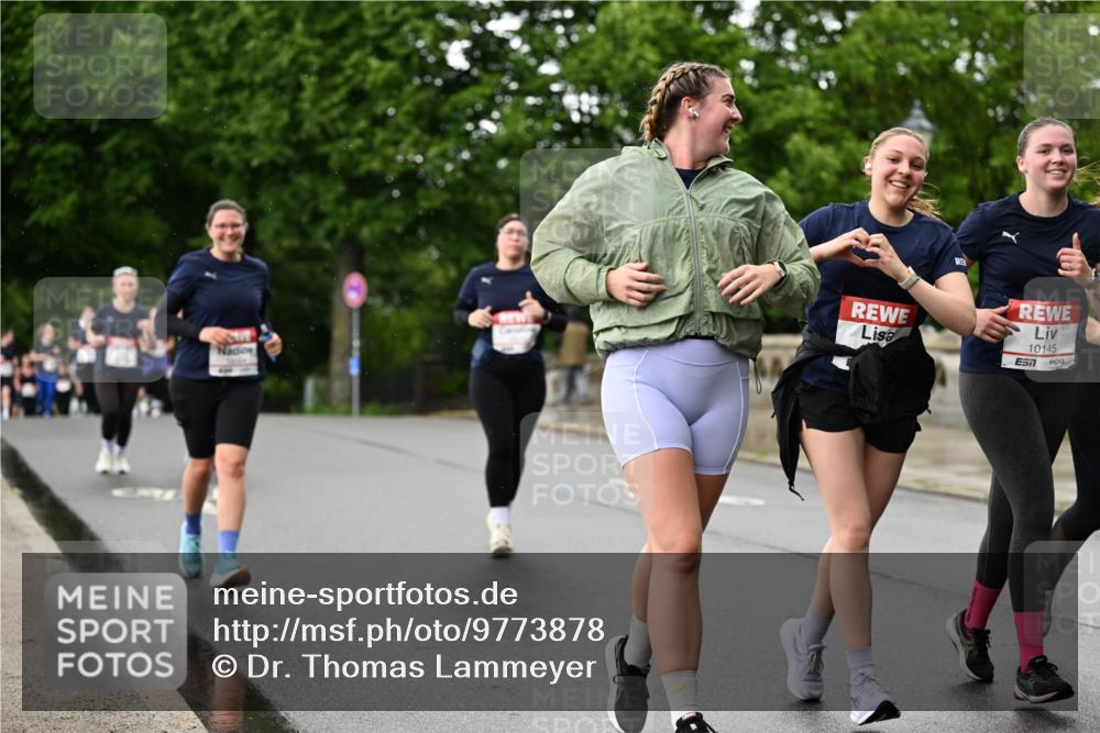 14.06.2026 - REWE Women's Run Dr. Thomas Lammeyer http://msf.ph/oto/9773878 14.06.2026 09:53:36 Laufen 10145, 7 meine-sportfotos.de