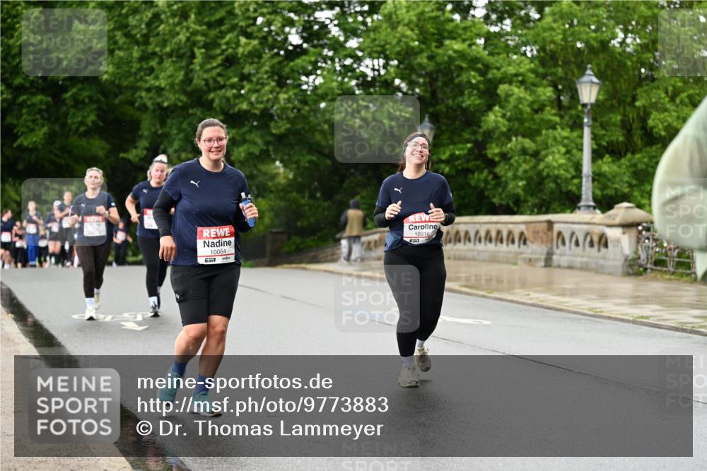 14.06.2026 - REWE Women's Run Dr. Thomas Lammeyer http://msf.ph/oto/9773883 14.06.2026 09:53:37 Laufen 10064, 7, 1, 10916 meine-sportfotos.de