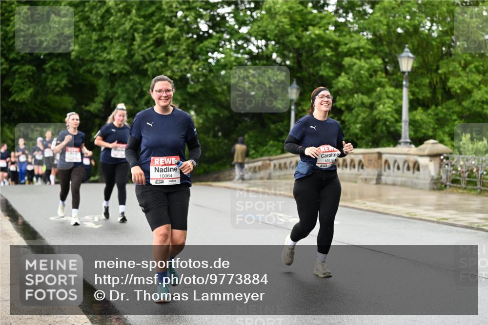 14.06.2026 - REWE Women's Run Dr. Thomas Lammeyer http://msf.ph/oto/9773884 14.06.2026 09:53:37 Laufen 10064, 7, 10916, 7 meine-sportfotos.de