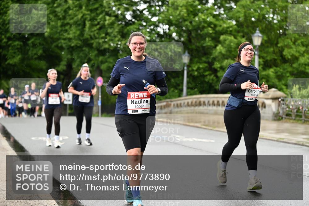14.06.2026 - REWE Women's Run Dr. Thomas Lammeyer http://msf.ph/oto/9773890 14.06.2026 09:53:38 Laufen 19, 10064, 10916, 57 meine-sportfotos.de