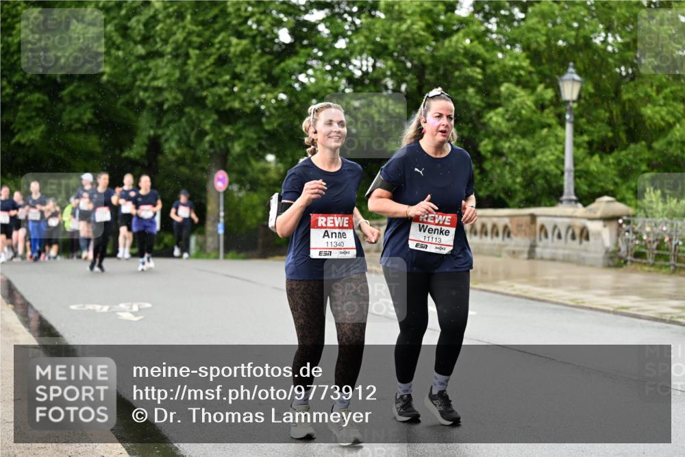 14.06.2026 - REWE Women's Run Dr. Thomas Lammeyer http://msf.ph/oto/9773912 14.06.2026 09:53:41 Laufen 11340, 7, 11113, 7 meine-sportfotos.de