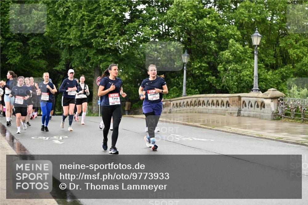 14.06.2026 - REWE Women's Run Dr. Thomas Lammeyer http://msf.ph/oto/9773933 14.06.2026 09:53:46 Laufen 5, 11445 meine-sportfotos.de