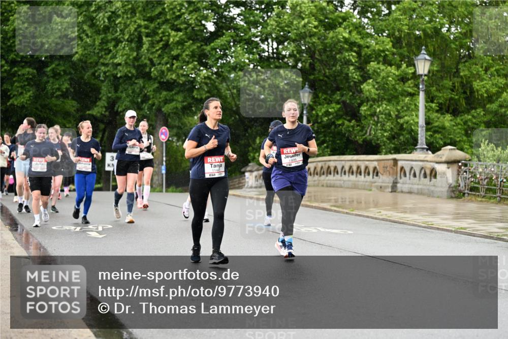 14.06.2026 - REWE Women's Run Dr. Thomas Lammeyer http://msf.ph/oto/9773940 14.06.2026 09:53:47 Laufen 3, 11445 meine-sportfotos.de