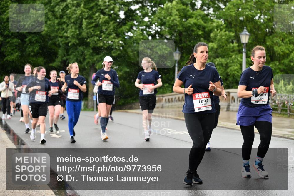 14.06.2026 - REWE Women's Run Dr. Thomas Lammeyer http://msf.ph/oto/9773956 14.06.2026 09:53:49 Laufen 11445, 7, 10596, 7 meine-sportfotos.de