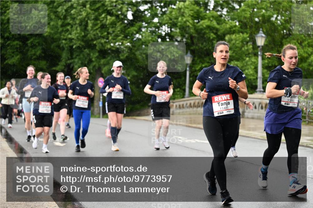 14.06.2026 - REWE Women's Run Dr. Thomas Lammeyer http://msf.ph/oto/9773957 14.06.2026 09:53:49 Laufen 11445, 7, 10696, 57 meine-sportfotos.de
