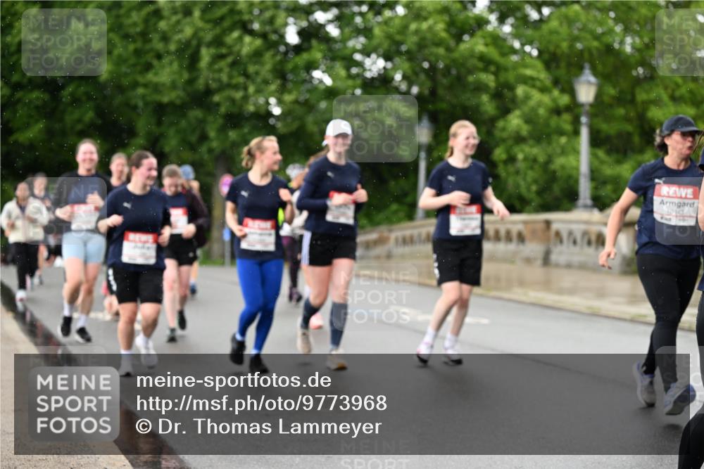 14.06.2026 - REWE Women's Run Dr. Thomas Lammeyer http://msf.ph/oto/9773968 14.06.2026 09:53:50 Laufen 10945 meine-sportfotos.de