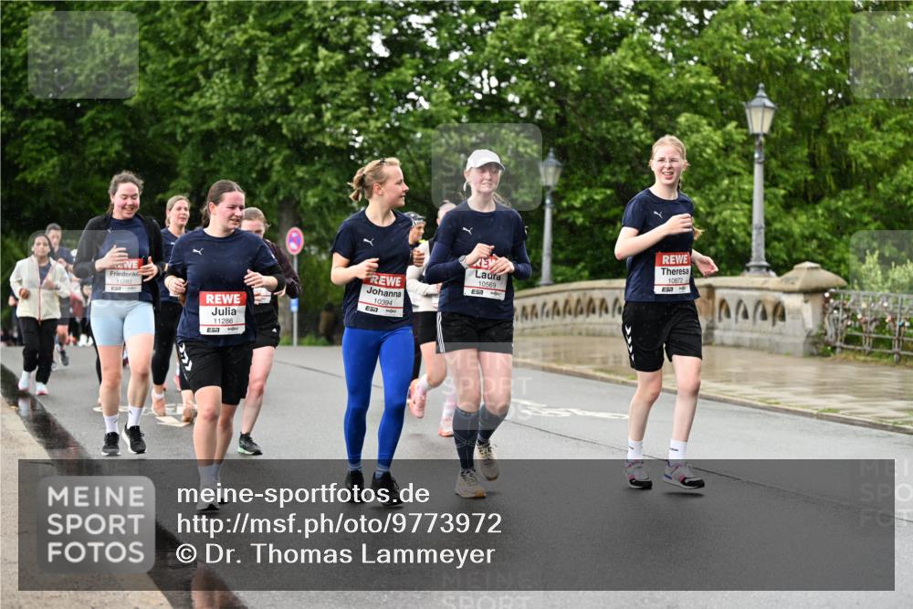 14.06.2026 - REWE Women's Run Dr. Thomas Lammeyer http://msf.ph/oto/9773972 14.06.2026 09:53:50 Laufen 11286, 10394, 57, 10569, 10872 meine-sportfotos.de
