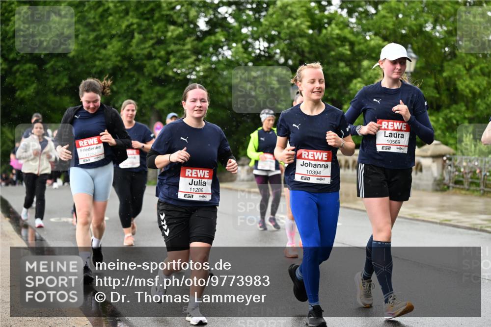 14.06.2026 - REWE Women's Run Dr. Thomas Lammeyer http://msf.ph/oto/9773983 14.06.2026 09:53:52 Laufen 11282, 7, 10, 11286, 10394, 7, 10569 meine-sportfotos.de