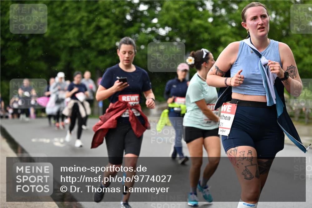 14.06.2026 - REWE Women's Run Dr. Thomas Lammeyer http://msf.ph/oto/9774027 14.06.2026 09:53:58 Laufen 821, 353 meine-sportfotos.de