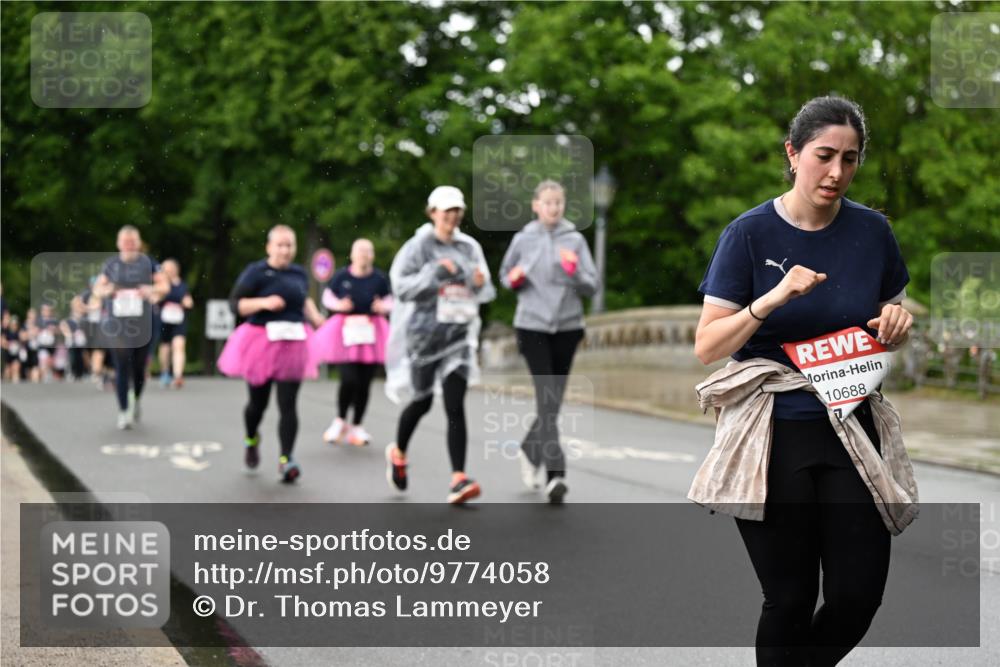 14.06.2026 - REWE Women's Run Dr. Thomas Lammeyer http://msf.ph/oto/9774058 14.06.2026 09:54:02 Laufen 10688 meine-sportfotos.de