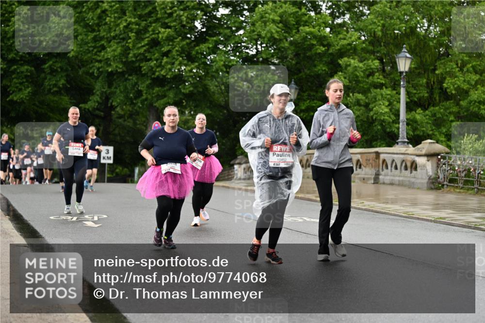 14.06.2026 - REWE Women's Run Dr. Thomas Lammeyer http://msf.ph/oto/9774068 14.06.2026 09:54:03 Laufen 3, 10452, 517 meine-sportfotos.de