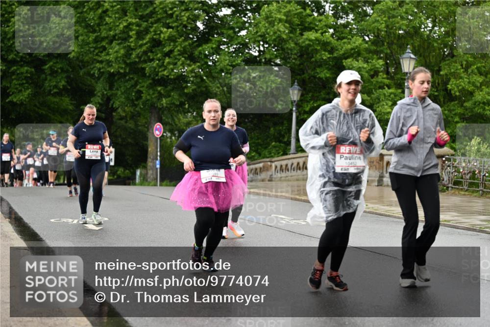 14.06.2026 - REWE Women's Run Dr. Thomas Lammeyer http://msf.ph/oto/9774074 14.06.2026 09:54:03 Laufen 283, 10452 meine-sportfotos.de
