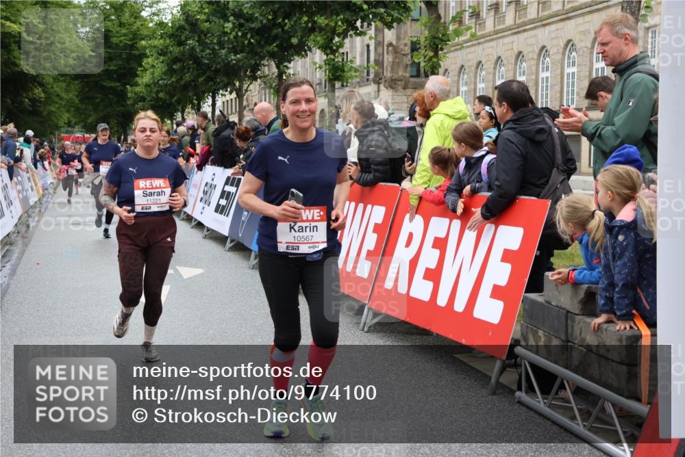 14.06.2026 - REWE Women's Run Strokosch-Dieckow http://msf.ph/oto/9774100 14.06.2026 09:59:49 Ziel 10190, 10264, 10280, 10405, 10542, 10567, 10664, 10850, 11221, 11406 meine-sportfotos.de