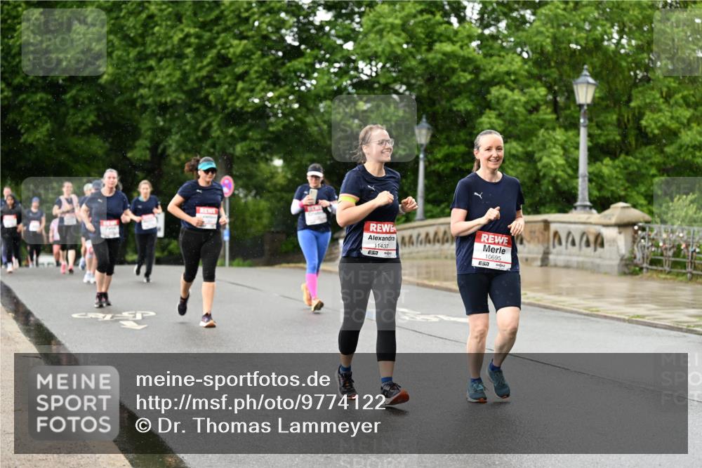 14.06.2026 - REWE Women's Run Dr. Thomas Lammeyer http://msf.ph/oto/9774122 14.06.2026 09:54:10 Laufen 11437, 57, 10695, 7 meine-sportfotos.de