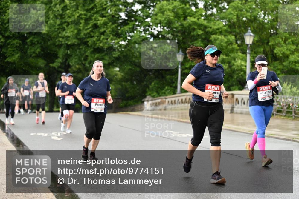 14.06.2026 - REWE Women's Run Dr. Thomas Lammeyer http://msf.ph/oto/9774151 14.06.2026 09:54:13 Laufen 1003, 657, 362, 22, 10180 meine-sportfotos.de