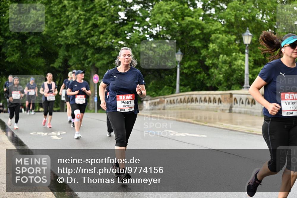 14.06.2026 - REWE Women's Run Dr. Thomas Lammeyer http://msf.ph/oto/9774156 14.06.2026 09:54:13 Laufen 10038, 7, 1136, 51 meine-sportfotos.de