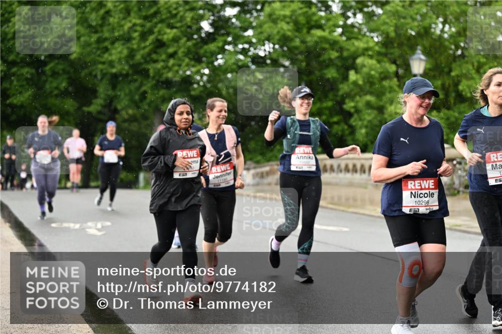 14.06.2026 - REWE Women's Run Dr. Thomas Lammeyer http://msf.ph/oto/9774182 14.06.2026 09:54:17 Laufen 7, 11195, 0550, 10298 meine-sportfotos.de