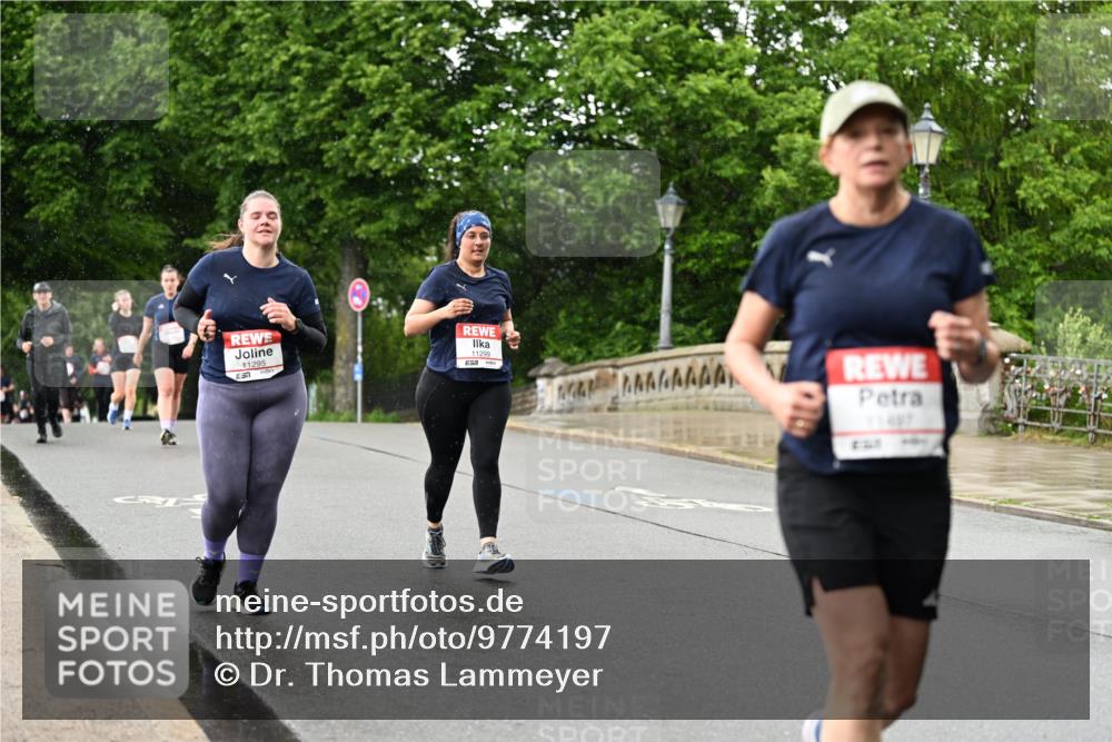 14.06.2026 - REWE Women's Run Dr. Thomas Lammeyer http://msf.ph/oto/9774197 14.06.2026 09:54:21 Laufen 11295, 11299, 11427, 827 meine-sportfotos.de