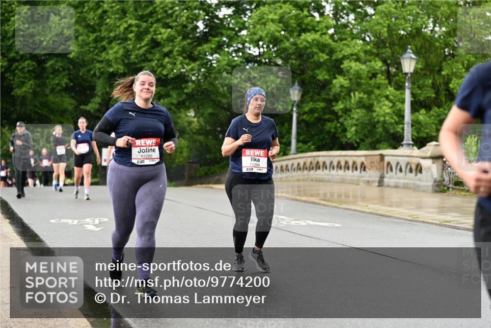 14.06.2026 - REWE Women's Run Dr. Thomas Lammeyer http://msf.ph/oto/9774200 14.06.2026 09:54:22 Laufen 11295, 11299 meine-sportfotos.de