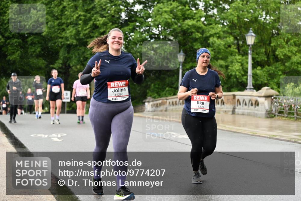 14.06.2026 - REWE Women's Run Dr. Thomas Lammeyer http://msf.ph/oto/9774207 14.06.2026 09:54:22 Laufen 11295, 11299 meine-sportfotos.de