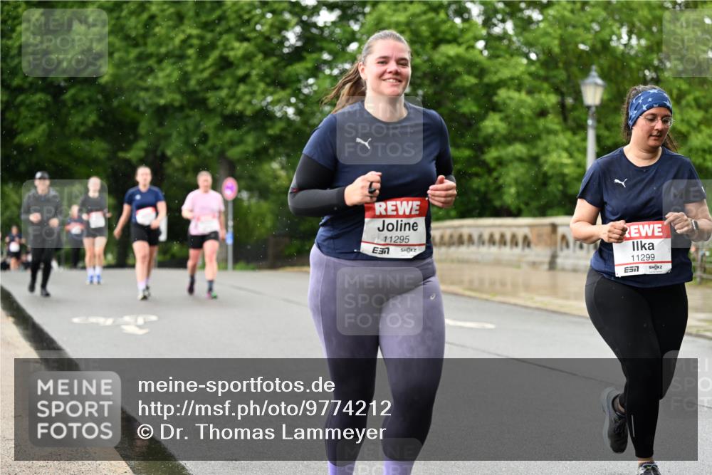14.06.2026 - REWE Women's Run Dr. Thomas Lammeyer http://msf.ph/oto/9774212 14.06.2026 09:54:23 Laufen 11295, 11299 meine-sportfotos.de